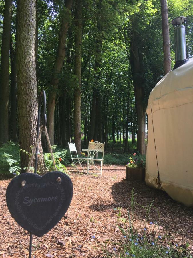 Gingerbread Cottage Yurts Dereham Exterior foto